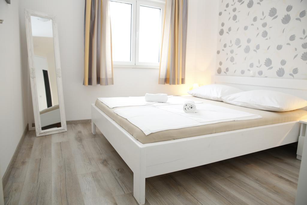 Apartments Gabrijel Vodice Exterior photo